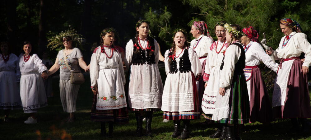 Festiwal Pieśni Ludowej "Z tamtej strony rzeki"